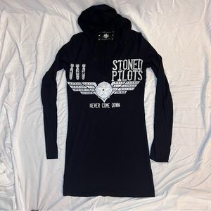 UNIQUE Stoned Pilots long sleeve hooded tee shirt.